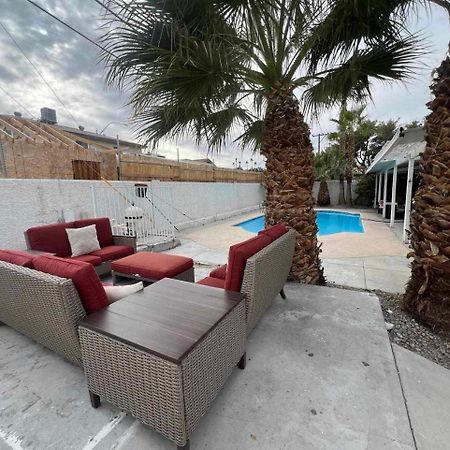 הוילה לאס וגאס The Vegas Escape - Near The Airport/Strip With Pool מראה חיצוני תמונה