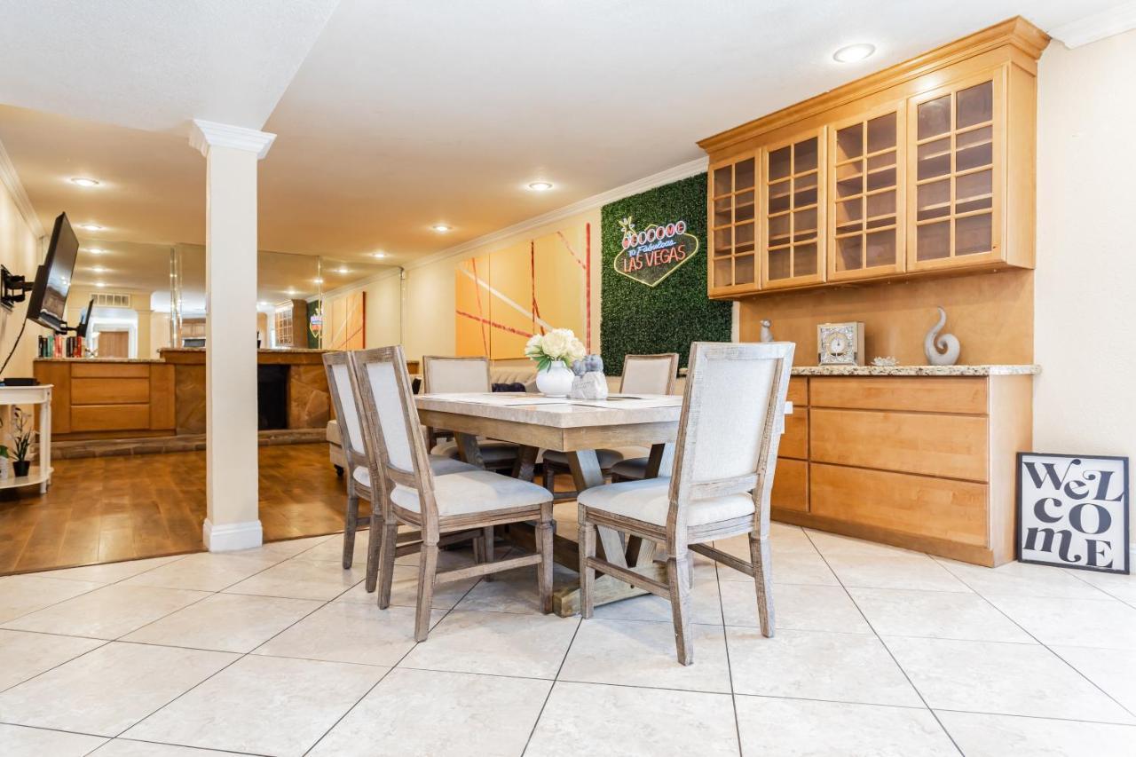 Spacious 5-Bedroom Retreat With Pool Minutes From The Las Vegas Strip לאס וגאס מראה חיצוני תמונה