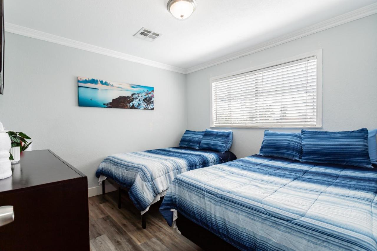 Spacious 5-Bedroom Retreat With Pool Minutes From The Las Vegas Strip לאס וגאס מראה חיצוני תמונה