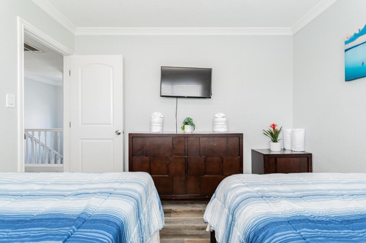 Spacious 5-Bedroom Retreat With Pool Minutes From The Las Vegas Strip לאס וגאס מראה חיצוני תמונה
