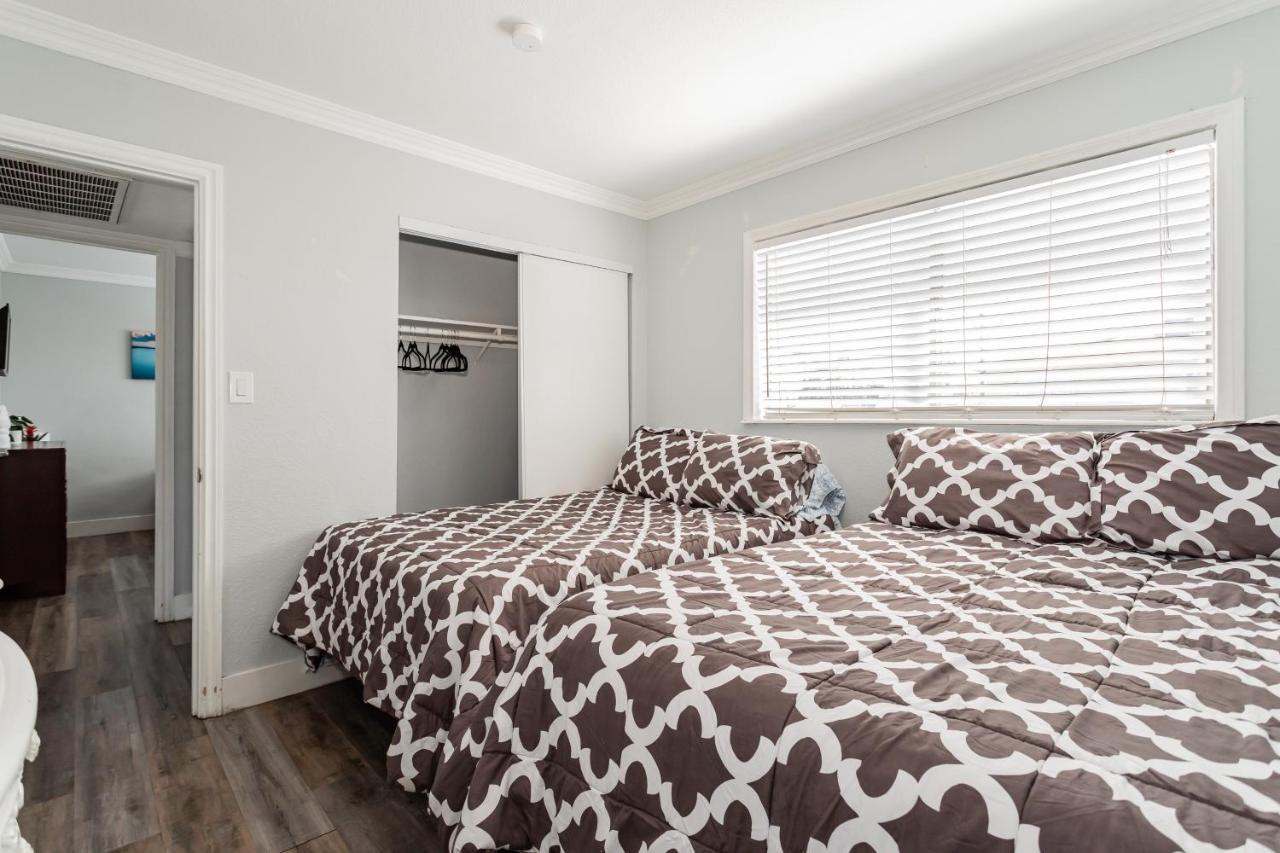 Spacious 5-Bedroom Retreat With Pool Minutes From The Las Vegas Strip לאס וגאס מראה חיצוני תמונה