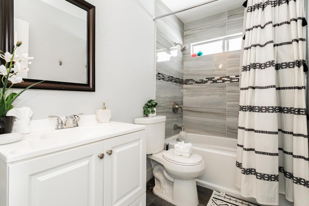 Spacious 5-Bedroom Retreat With Pool Minutes From The Las Vegas Strip לאס וגאס מראה חיצוני תמונה