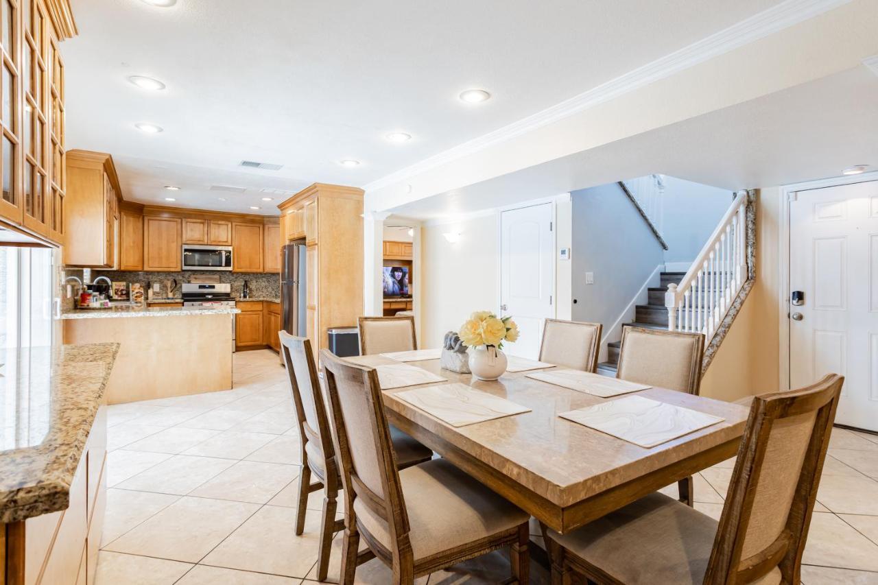 Spacious 5-Bedroom Retreat With Pool Minutes From The Las Vegas Strip לאס וגאס מראה חיצוני תמונה