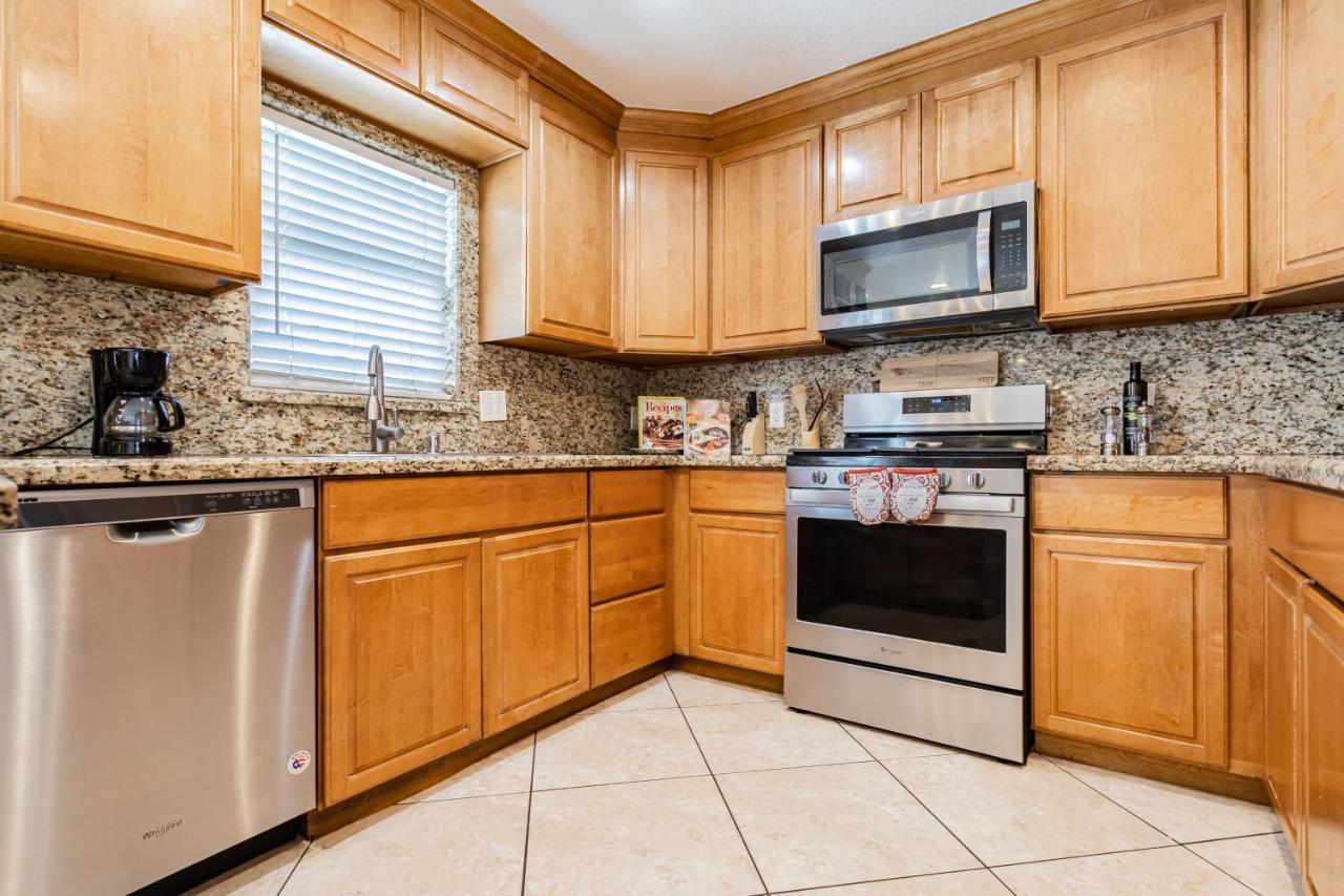 Spacious 5-Bedroom Retreat With Pool Minutes From The Las Vegas Strip לאס וגאס מראה חיצוני תמונה