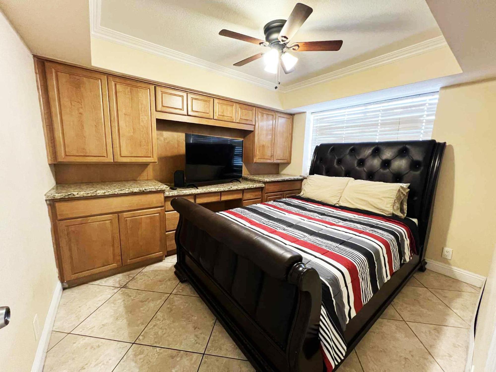 Spacious 5-Bedroom Retreat With Pool Minutes From The Las Vegas Strip לאס וגאס מראה חיצוני תמונה